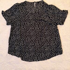 Torrid Black Polka Dot Flutter Sleeve Blouse Size 2 (2XL)